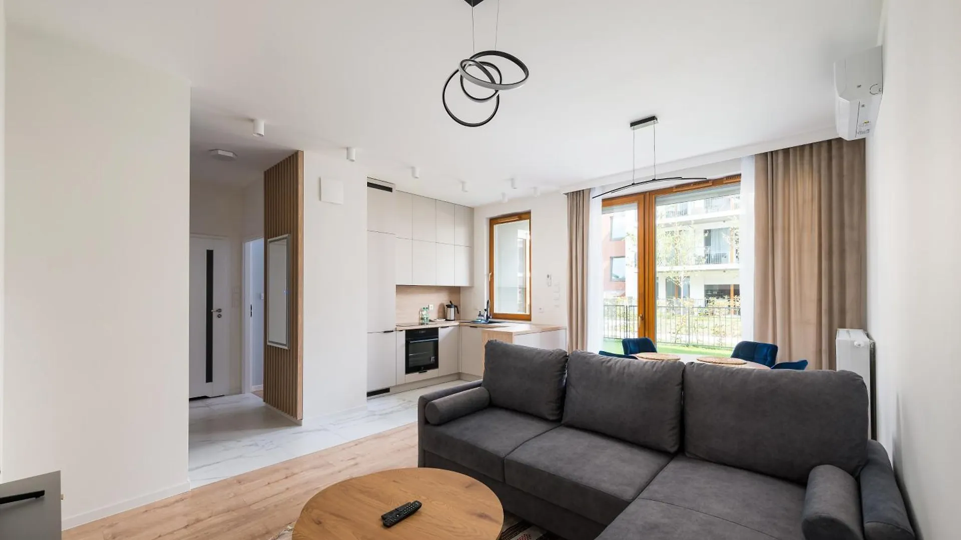 Wilanow Sarmacka Apartment With Garden Warsaw Poland