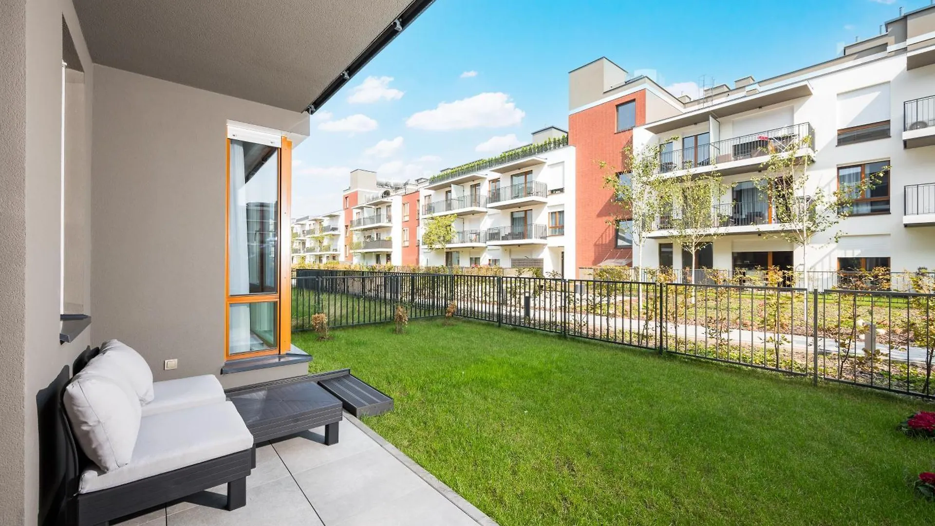Wilanow Sarmacka Apartment With Garden Warsaw